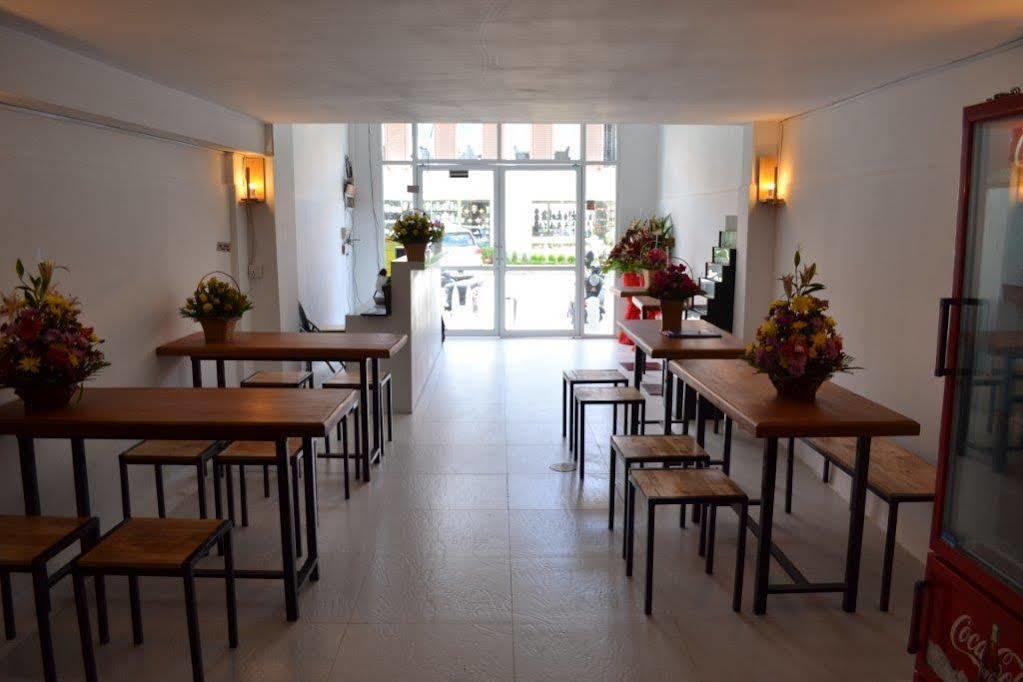 One Stop Hostel Phnom-Penh Buitenkant foto