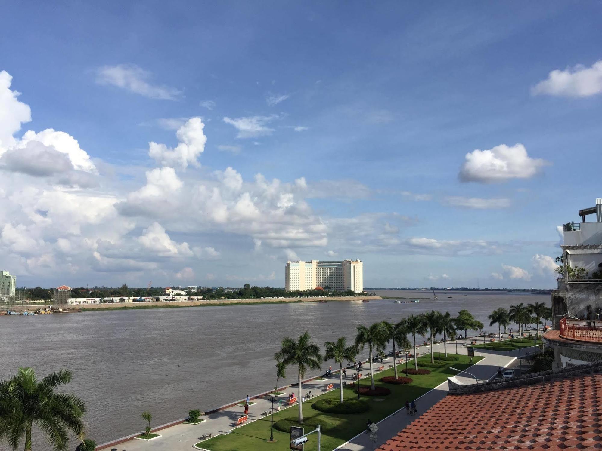 One Stop Hostel Phnom-Penh Buitenkant foto