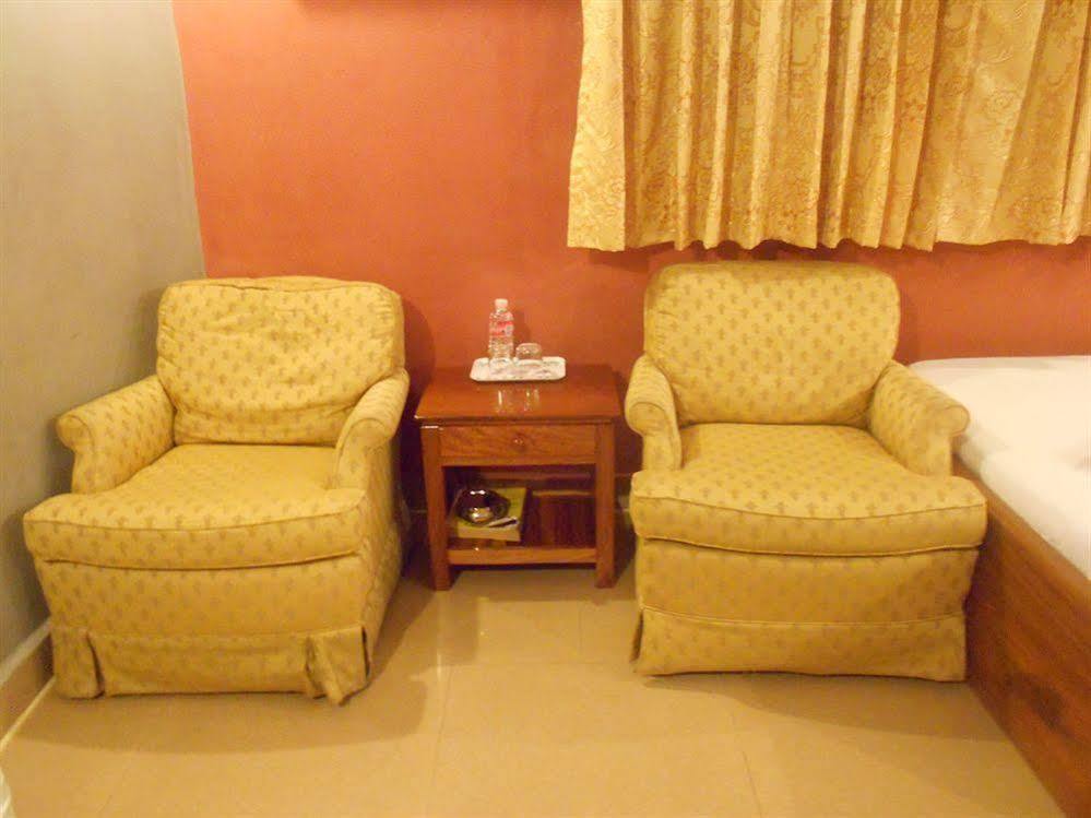 One Stop Hostel Phnom-Penh Buitenkant foto
