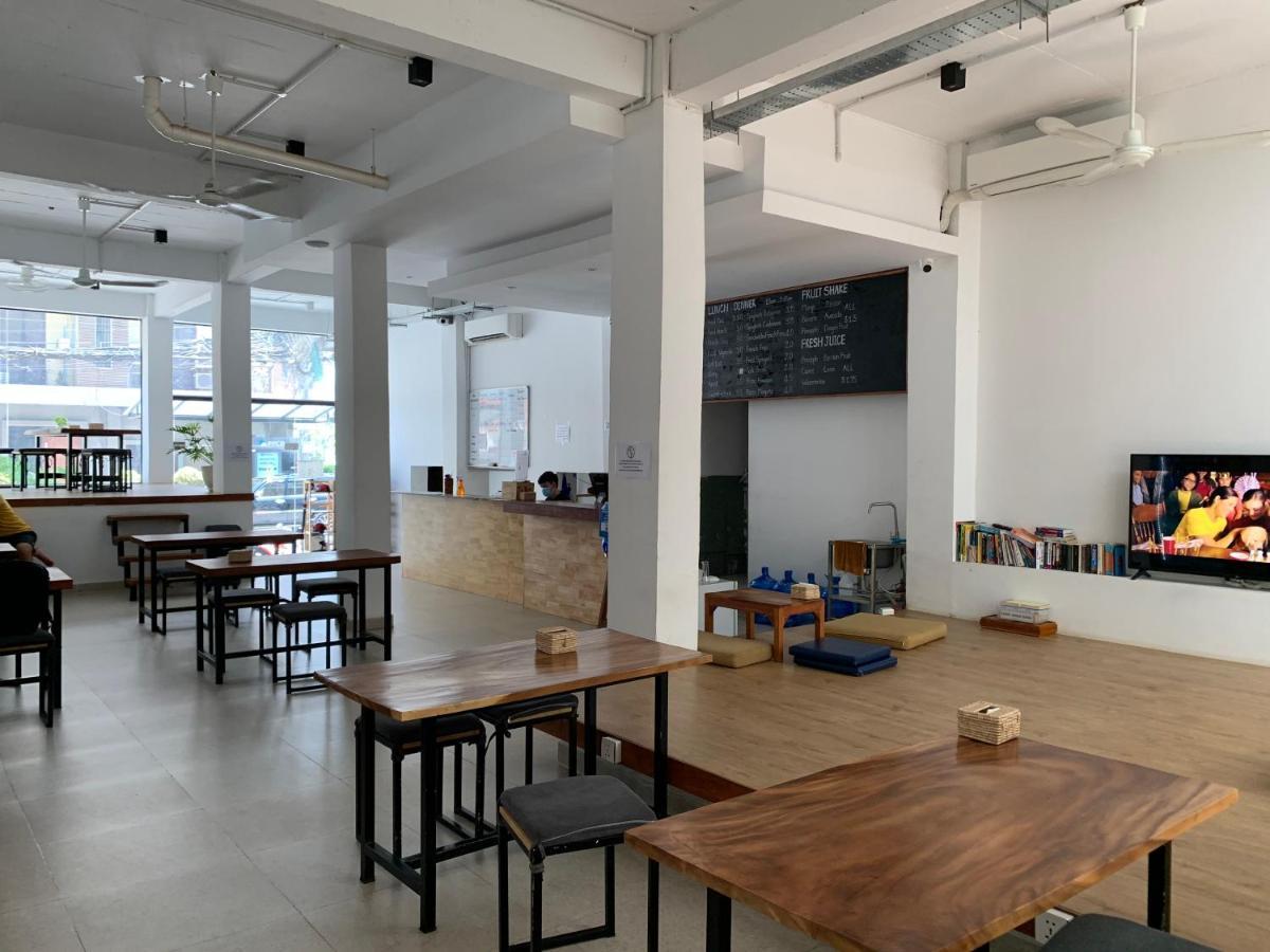 One Stop Hostel Phnom-Penh Buitenkant foto