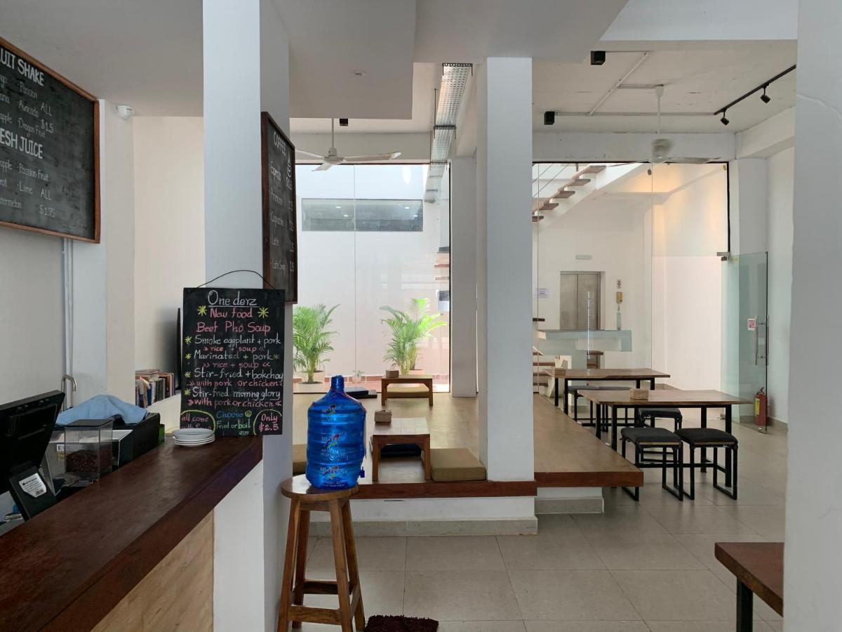 One Stop Hostel Phnom-Penh Buitenkant foto