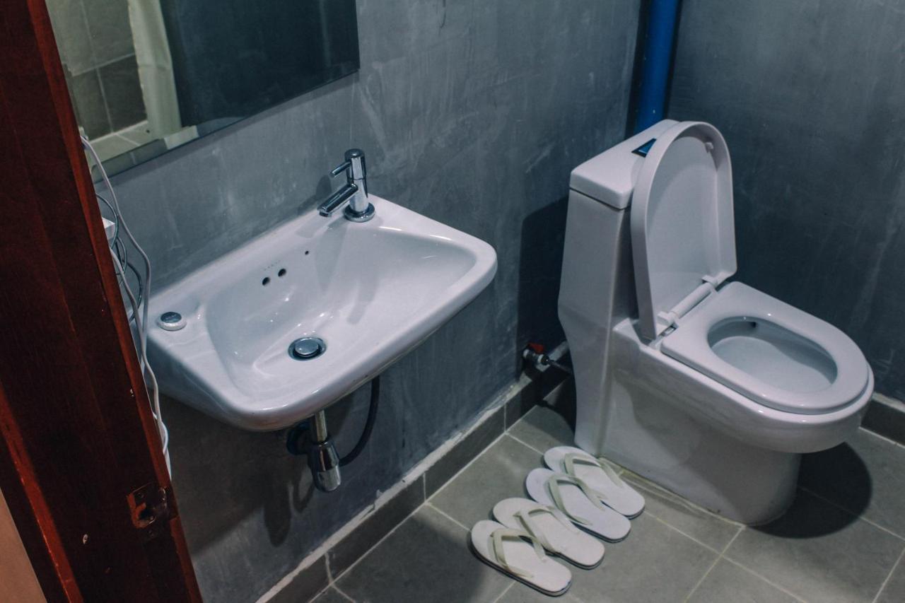 One Stop Hostel Phnom-Penh Buitenkant foto